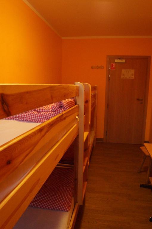 シクラルスカ・ポレンバ Schronisko Pttk Hala Szrenickaホステル 部屋 写真